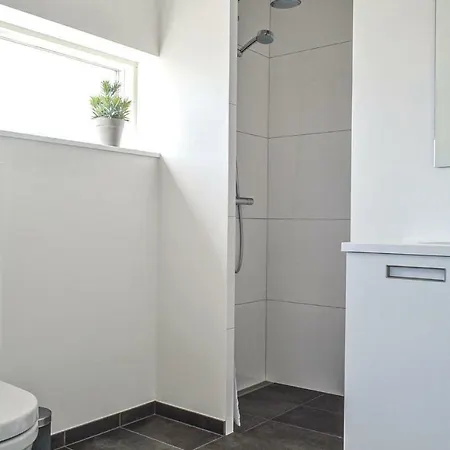 Three-bedroom Holiday In 荷韦德山迪