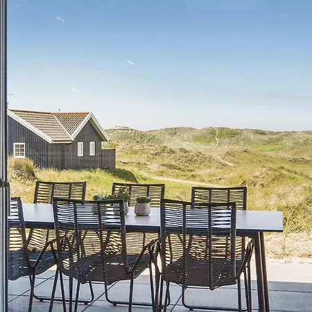 Three-bedroom Holiday In *